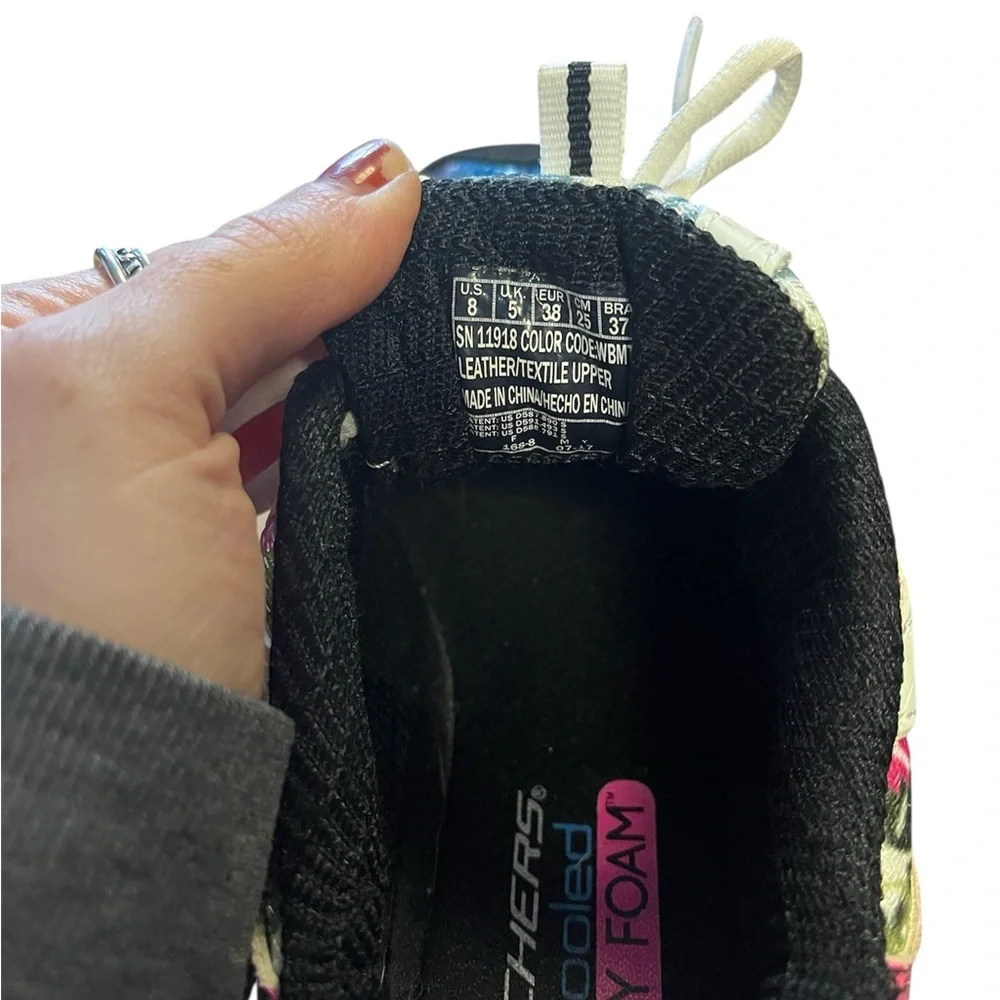 Skechers D’Lites Sneakers - Picture 9 of 10